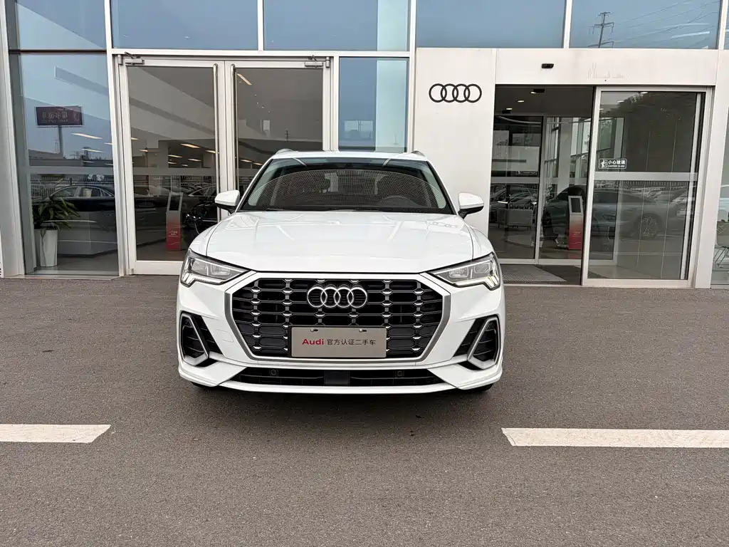 Audi Q3 2020 — фото 2