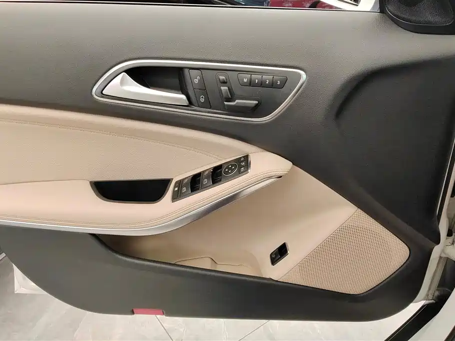Mercedes-Benz GLA 2015 — фото 7