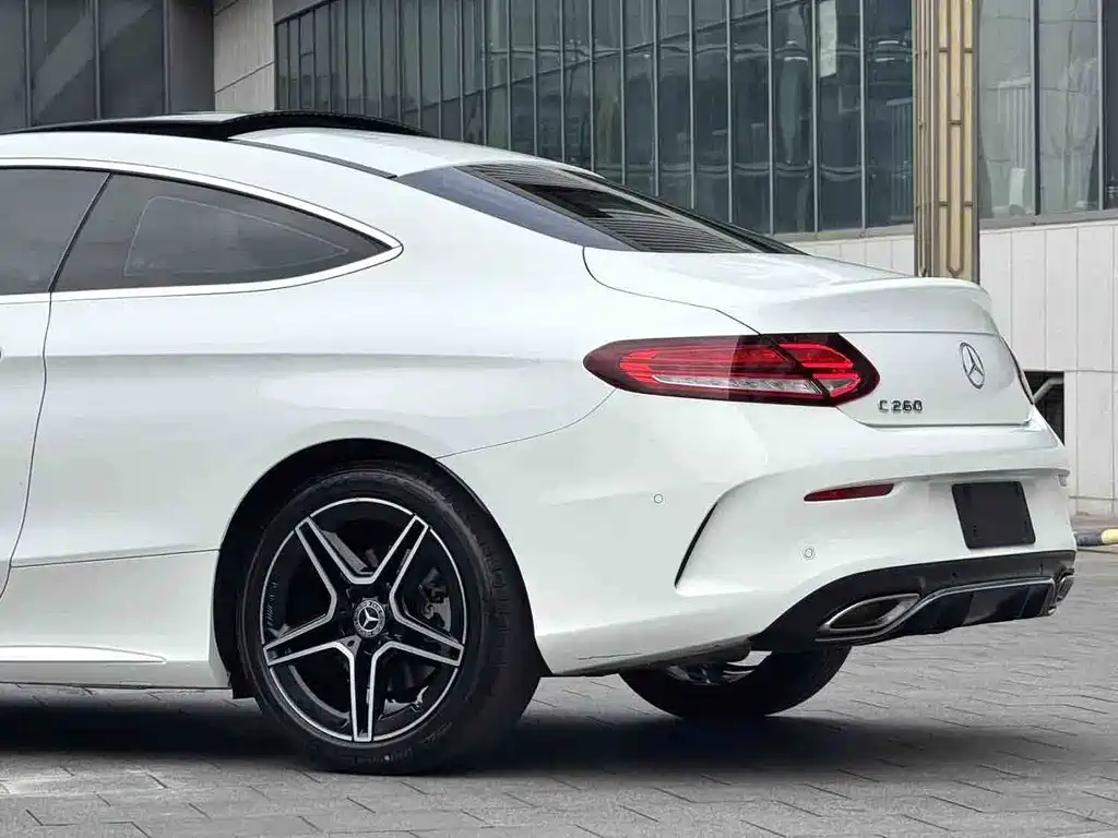 Mercedes-Benz C-Class 2020