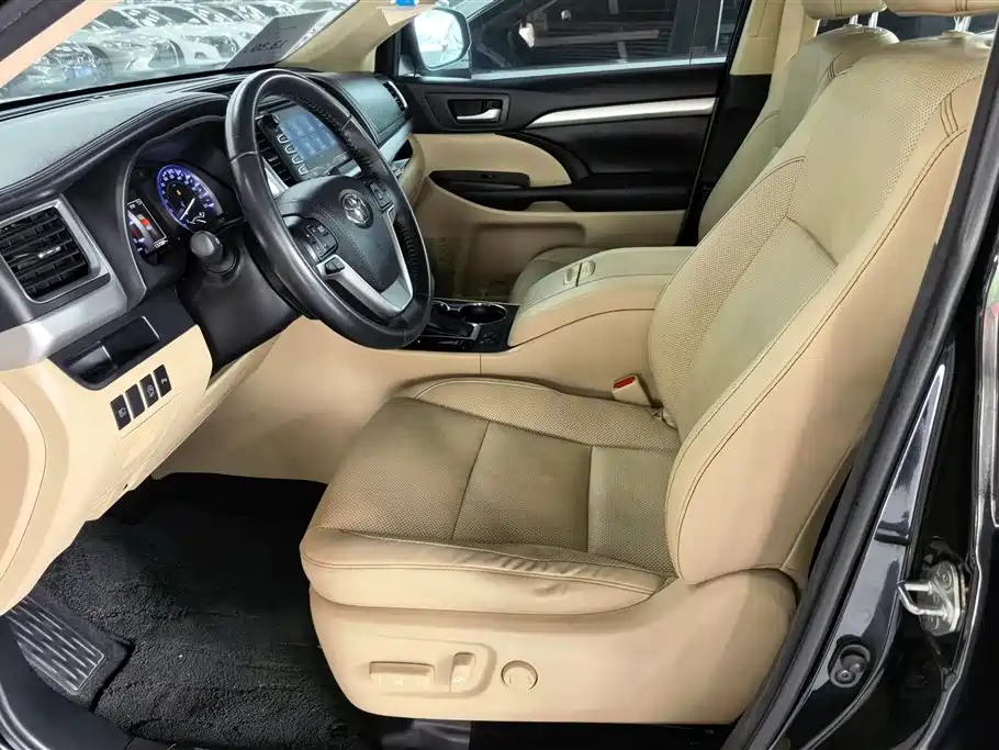Toyota Highlander 2019 — фото 9