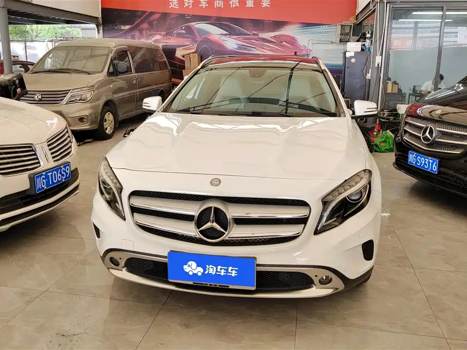 Mercedes-Benz GLA 2015 — фото 2