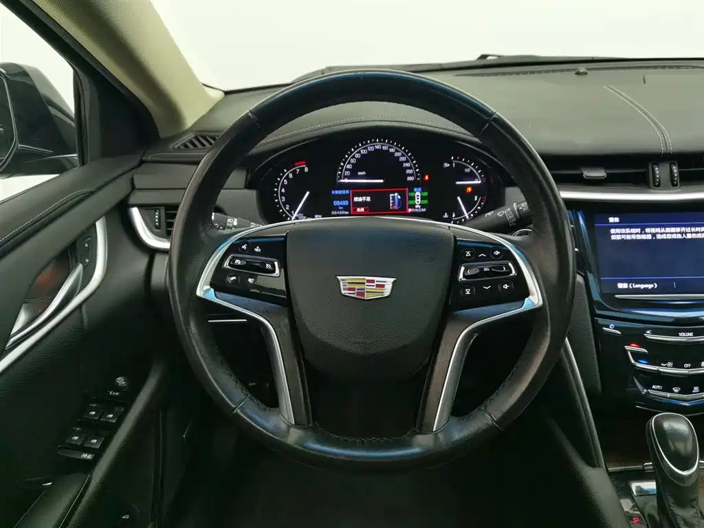 Cadillac XTS 2019 — фото 11