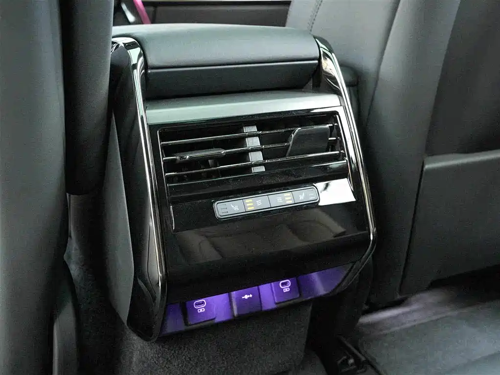 Land Rover Sport 2025 — фото 16