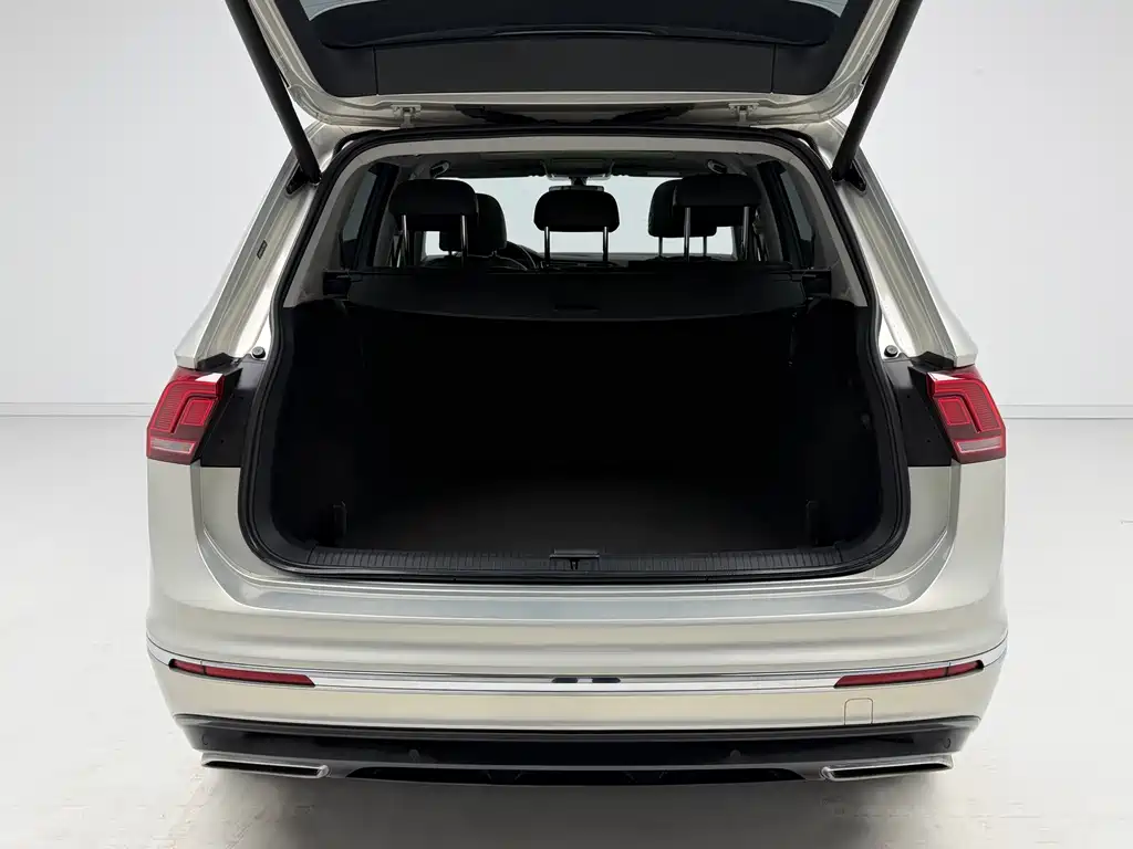 Volkswagen Tiguan L 2021 — фото 10