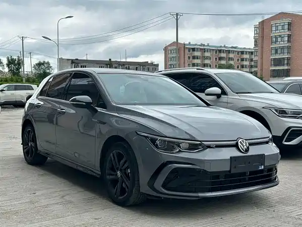 Volkswagen Golf 2022