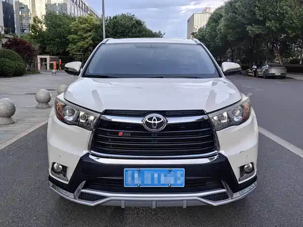 Toyota Highlander 2015