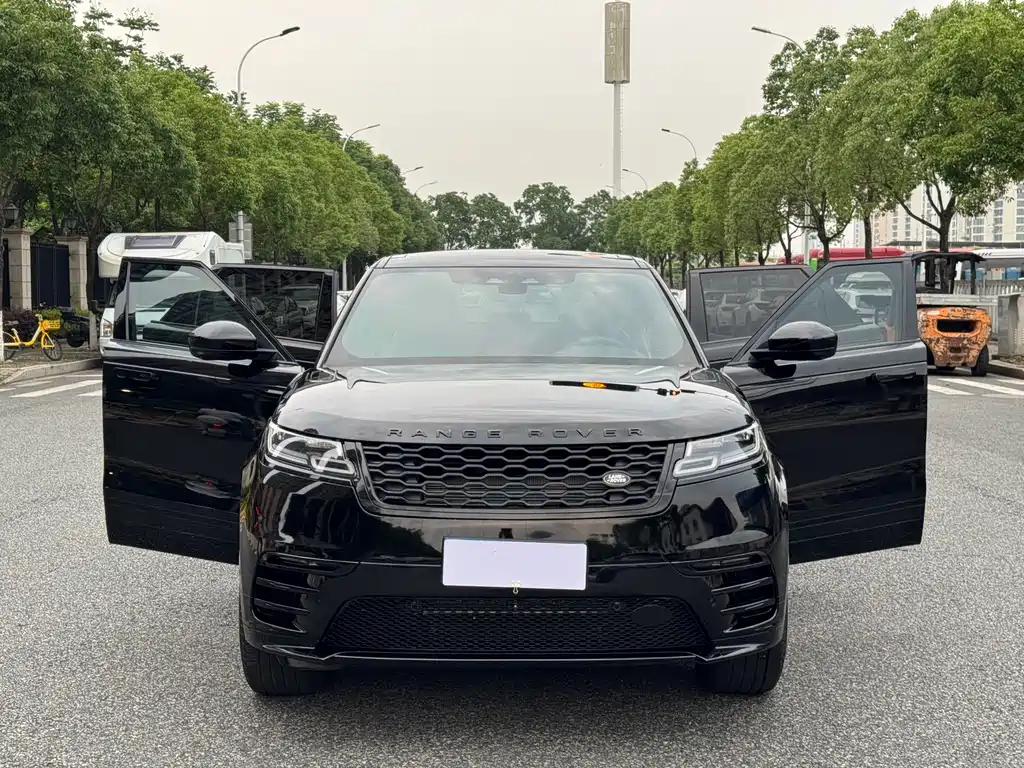 Land Rover Velar 2023 — фото 18