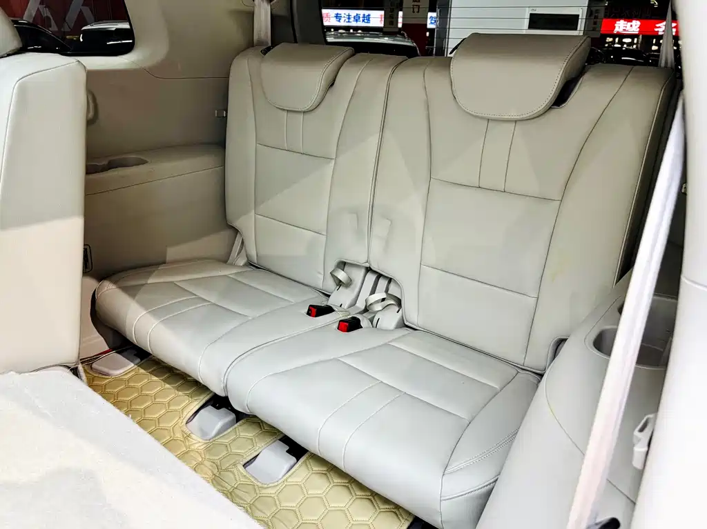 GAC Motor Trumpchi GS8 2018 — фото 11