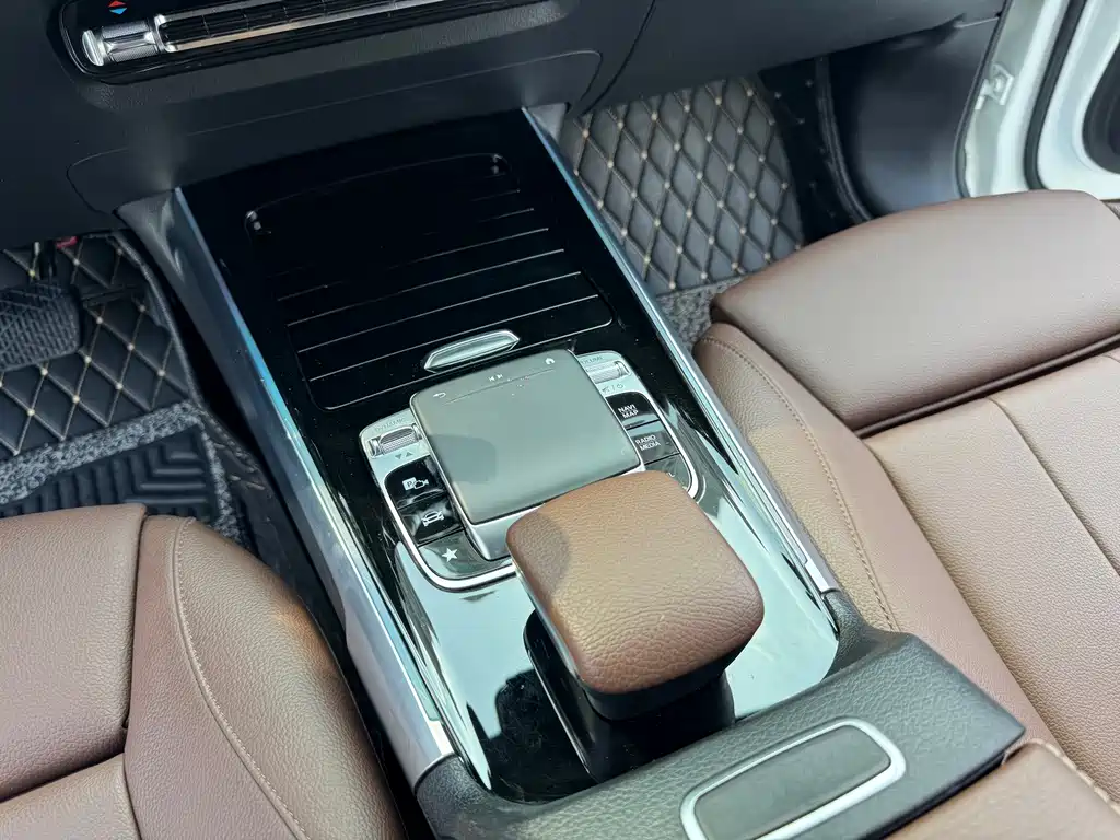 Mercedes-Benz GLB 2020 — фото 12