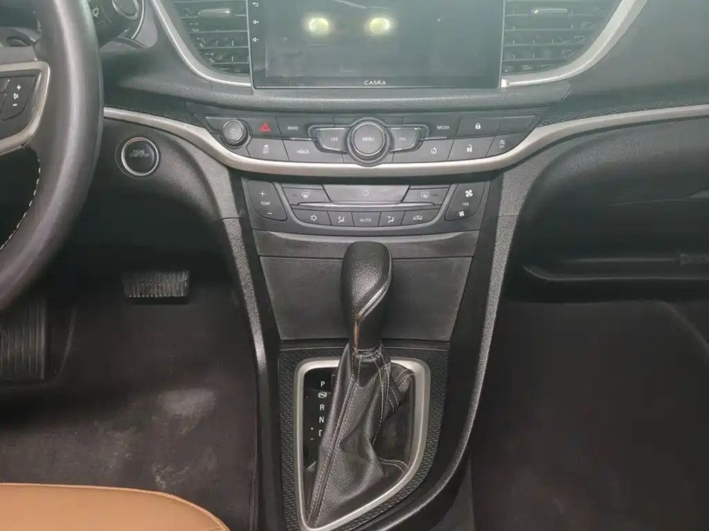Buick Excelle 2018 — фото 10