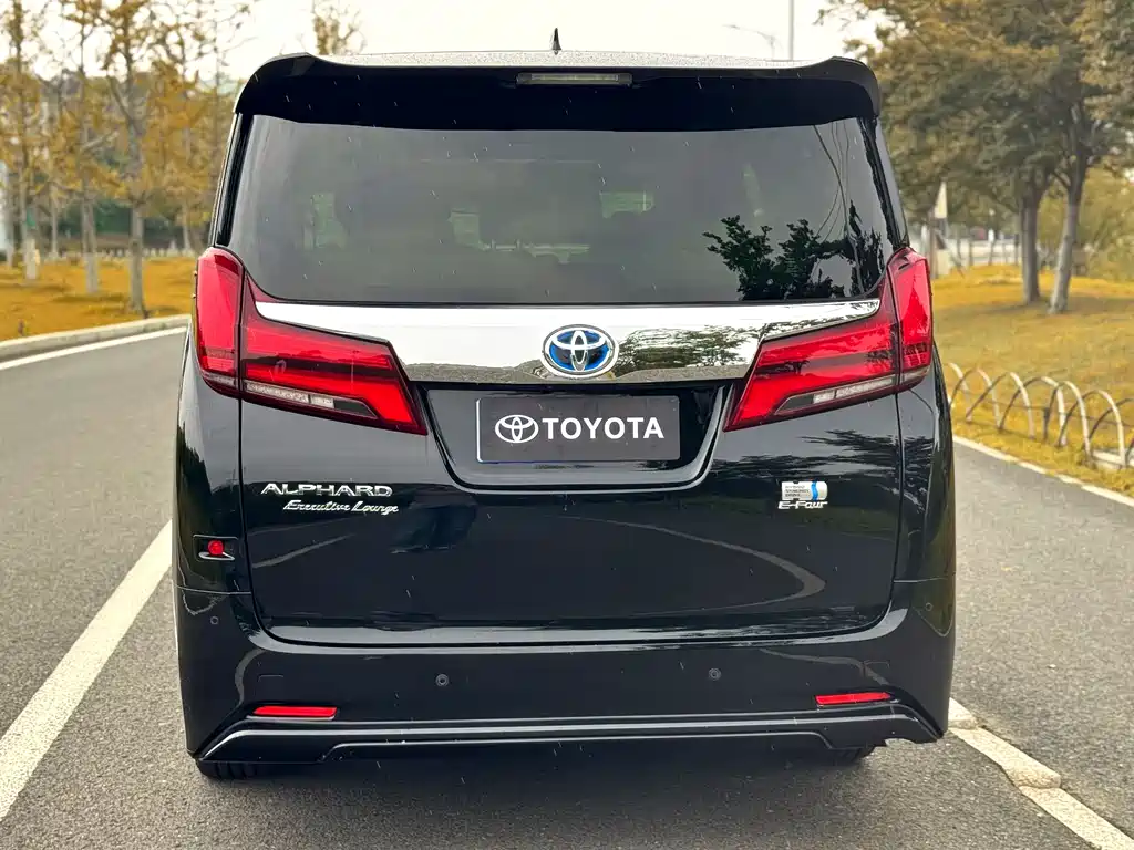 Toyota Alphard 2020 — фото 4