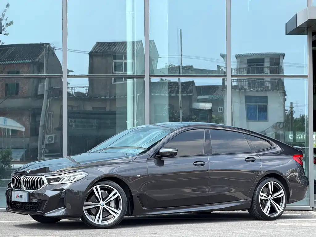 BMW 6 Series GT 2022 — фото 1