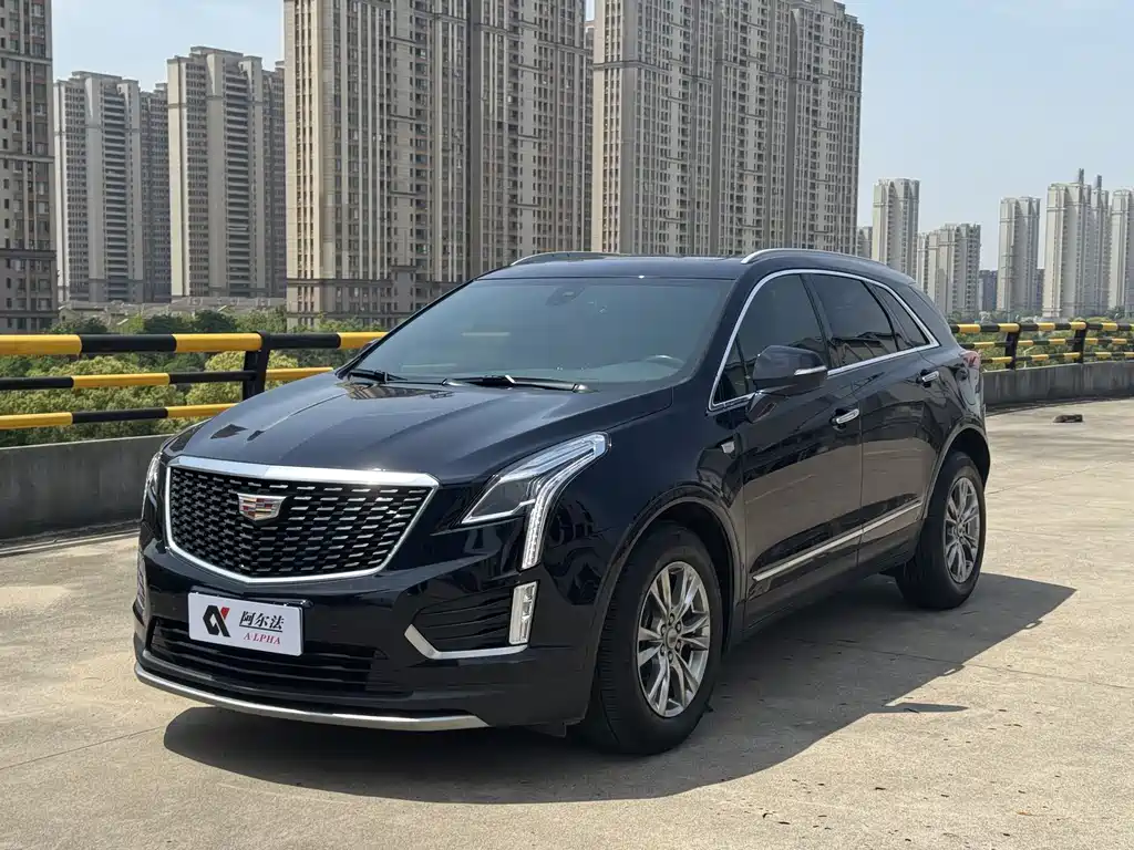 Cadillac XT5 2021 — фото 1