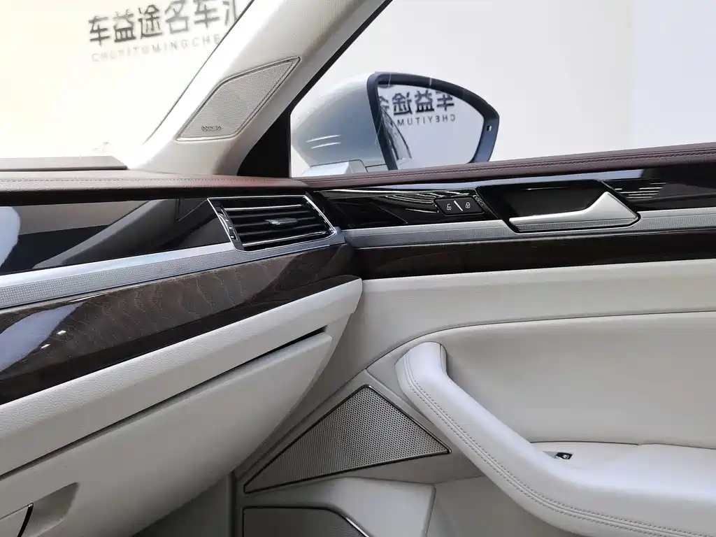 Volkswagen Phideon 2017 — фото 29