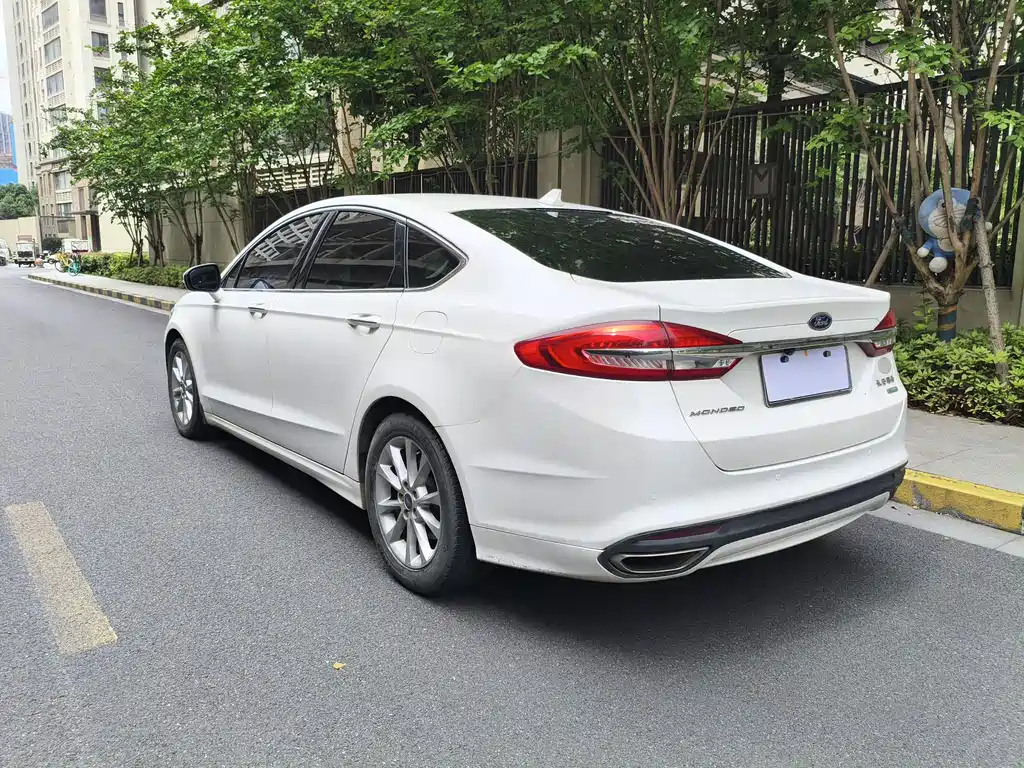 Ford Mondeo 2017 — фото 5