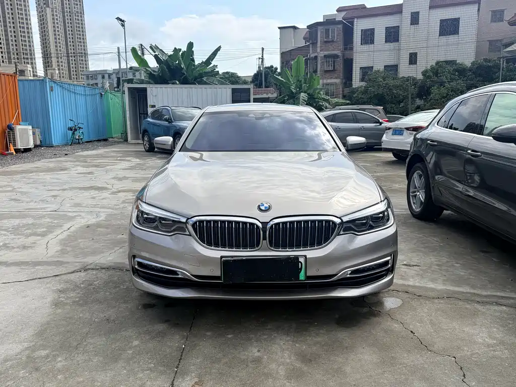 BMW 5 Series New Energy 2019 — фото 3
