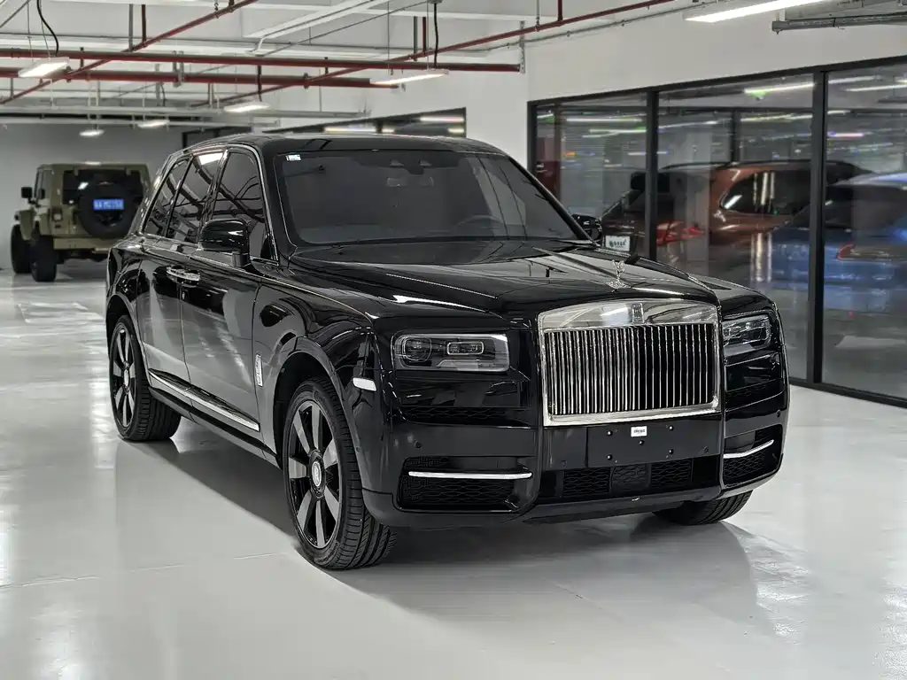Rolls-Royce Cullinan 2022 — фото 3