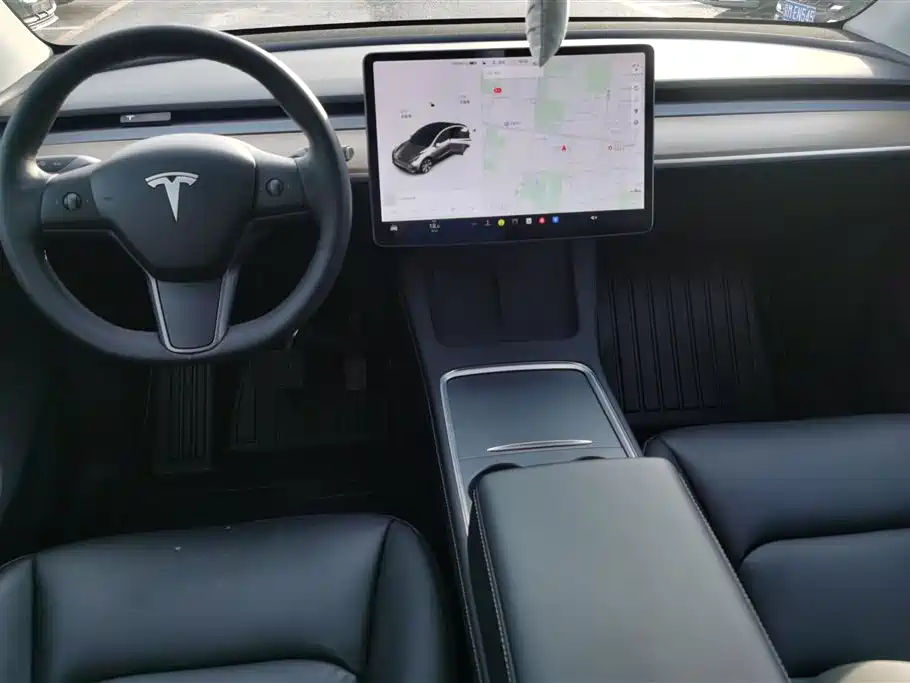Tesla Model Y 2021 — фото 12