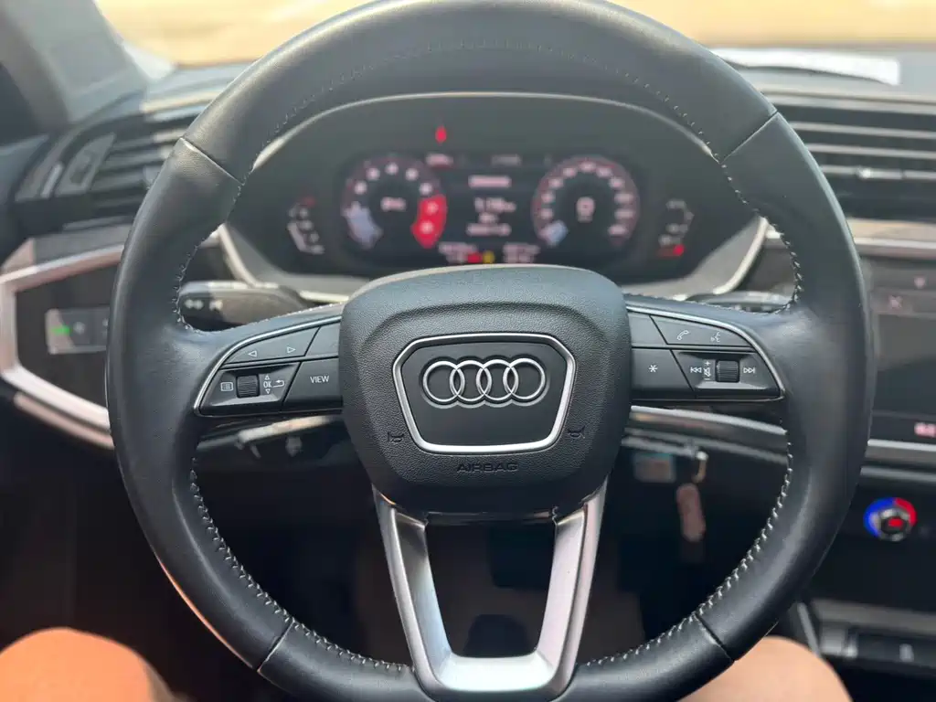 Audi Q3 2021