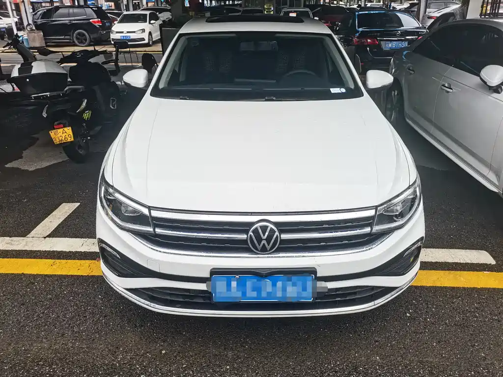 Volkswagen Bora 2023