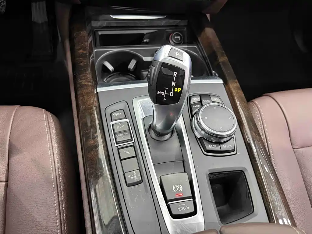 BMW X5 2017 — фото 14
