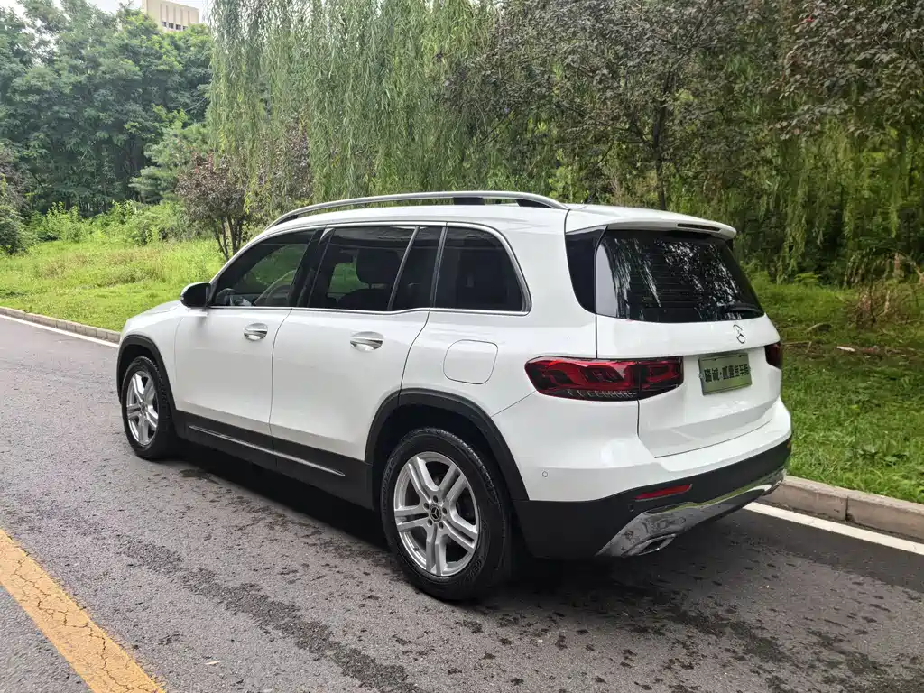 Mercedes-Benz GLB 2023 — фото 13
