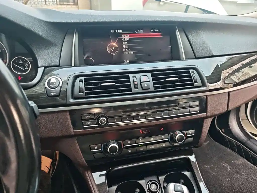 BMW 5 Series 2016