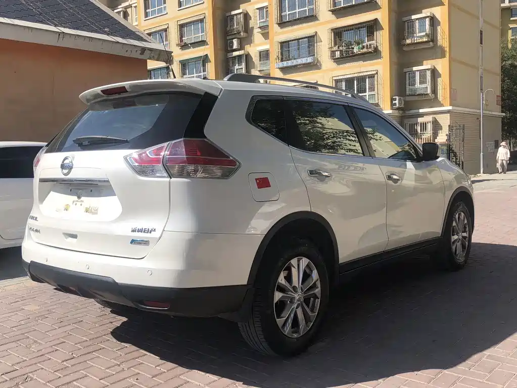 Nissan X-Trail 2015 — фото 6