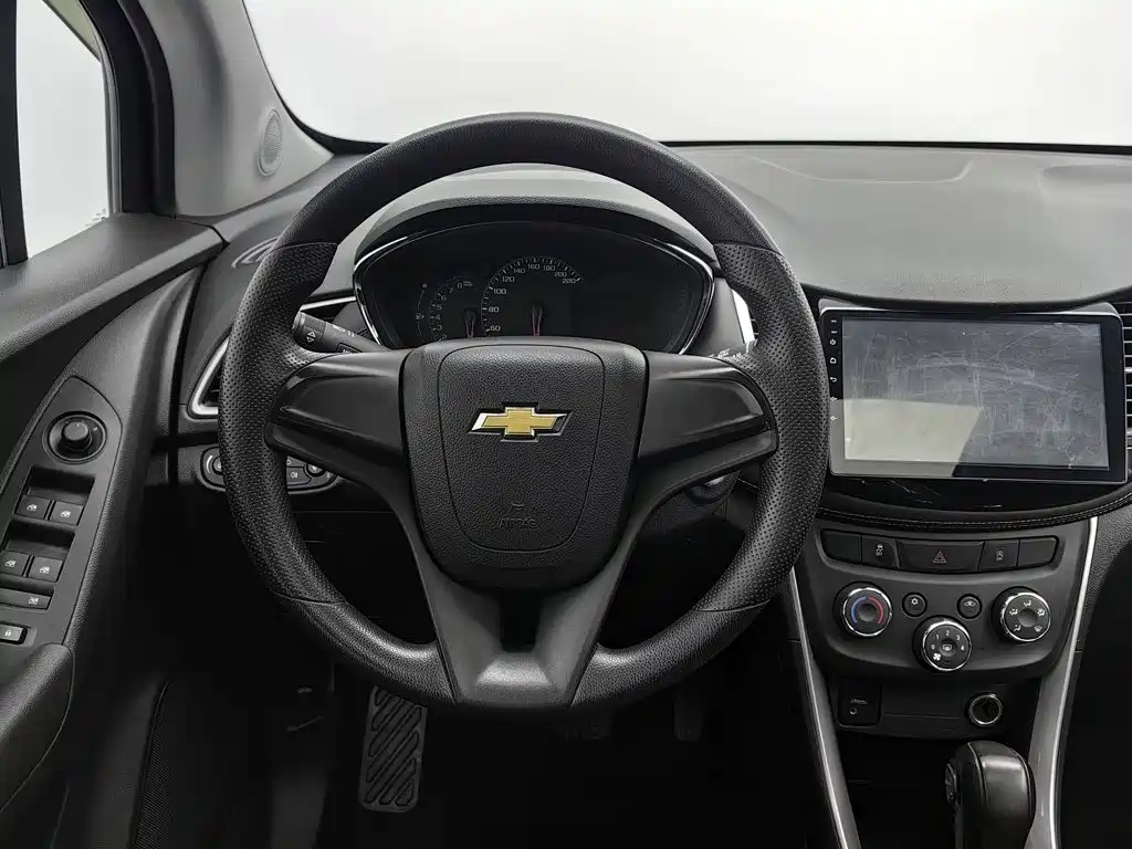 Chevrolet Trax 2017 — фото 11