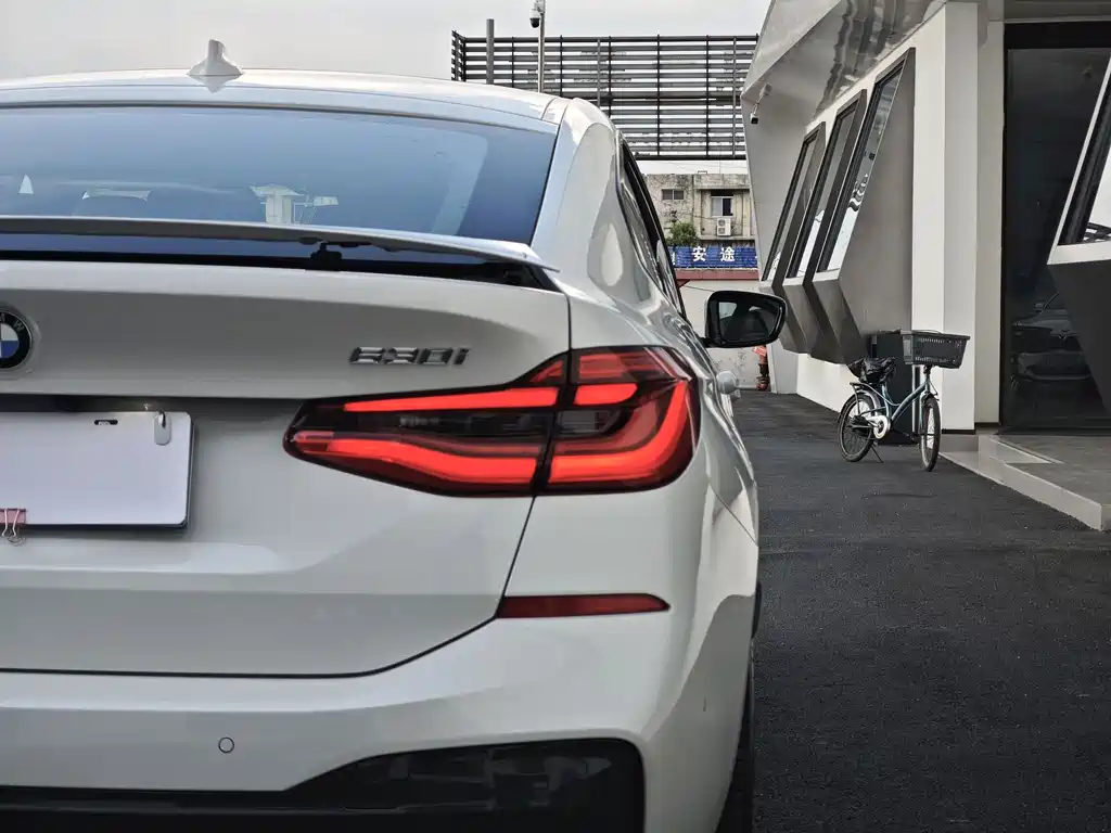 BMW 6 Series GT 2019 — фото 19
