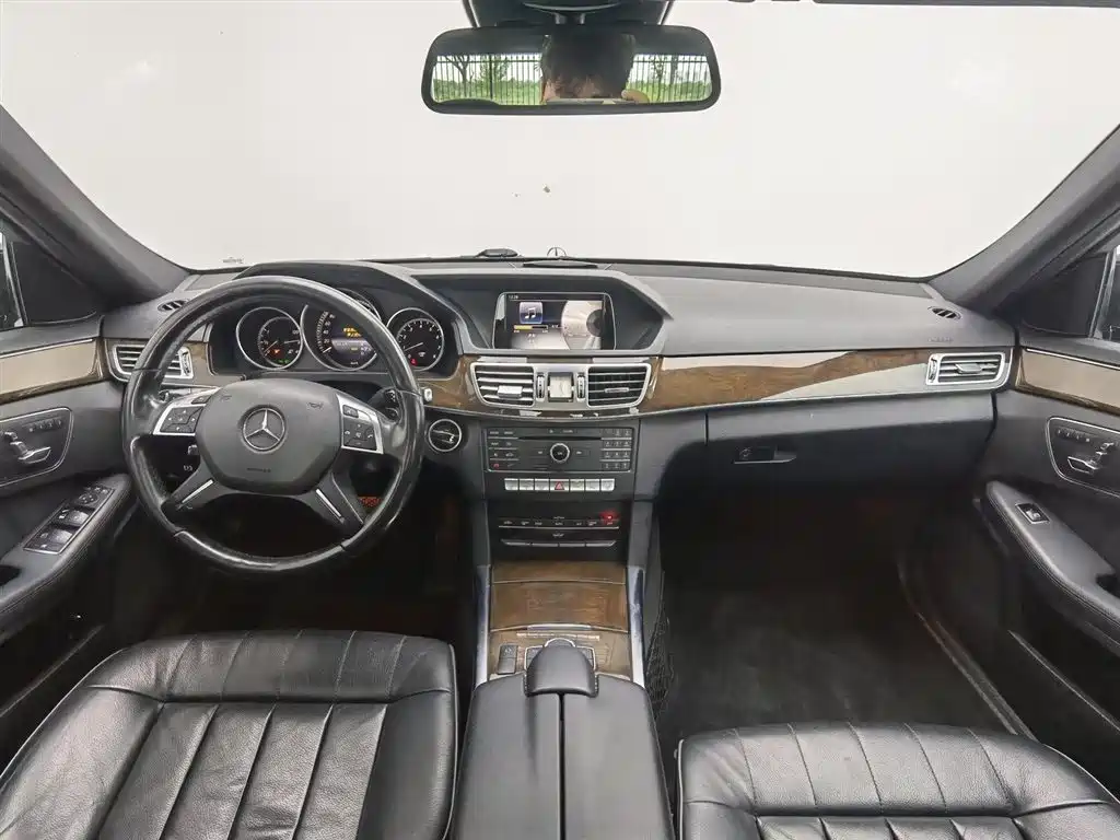 Mercedes-Benz E-Class 2015 — фото 5