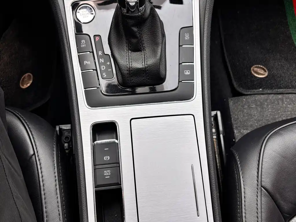 Volkswagen Passat 2015 — фото 13
