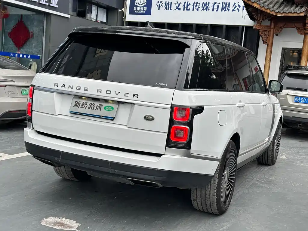 Land Rover Range Rover 2018 — фото 15