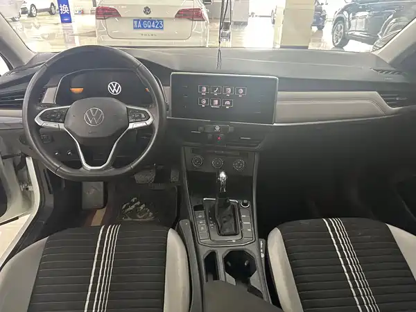 Volkswagen Bora 2023