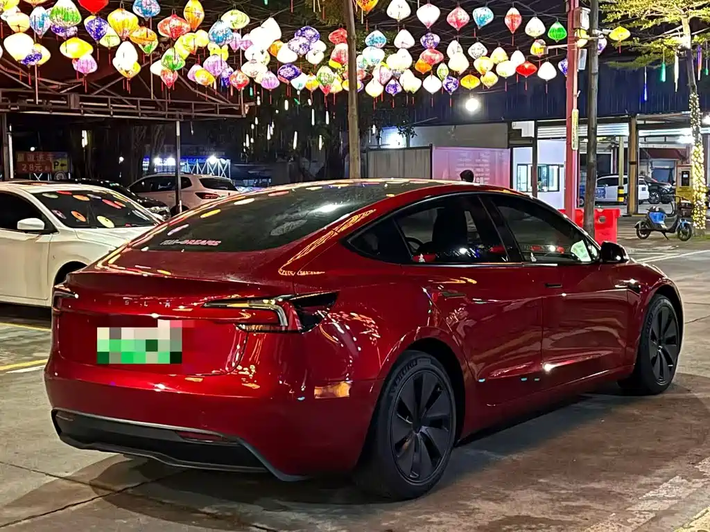 Tesla Model 3 2024 — фото 9