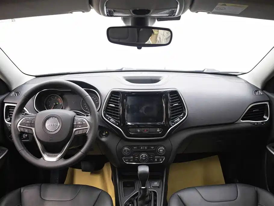 Jeep Cherokee 2019 — фото 14