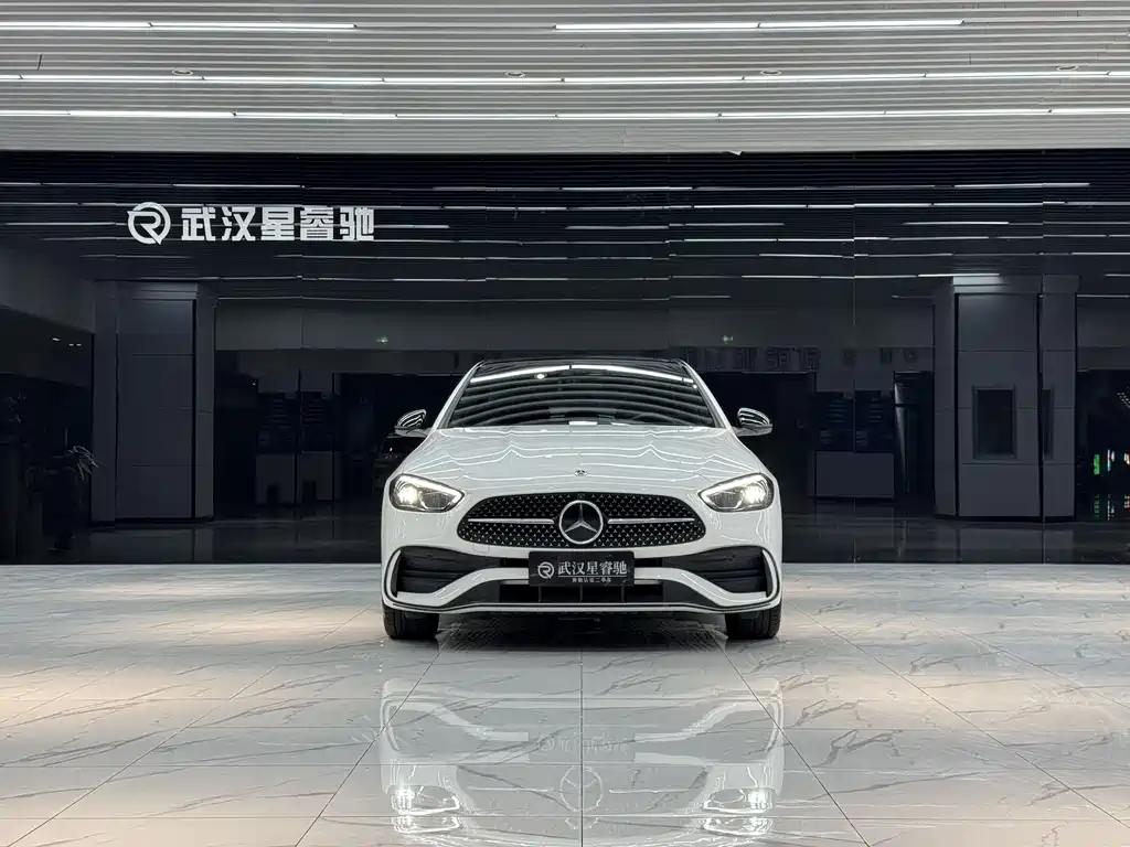 Mercedes-Benz C-Class 2025 — фото 2