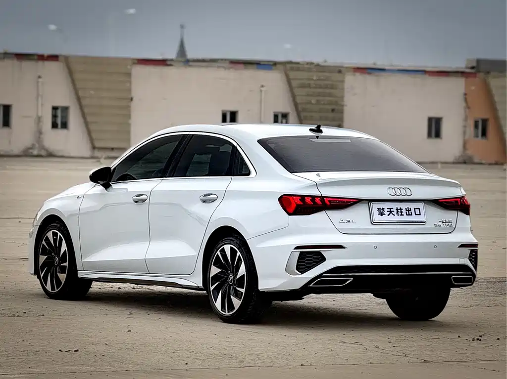 Audi A3 2022 — фото 4