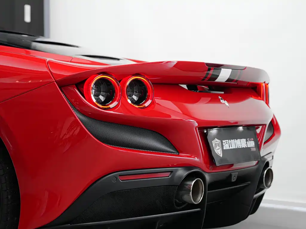 Ferrari F8 2021 — фото 10