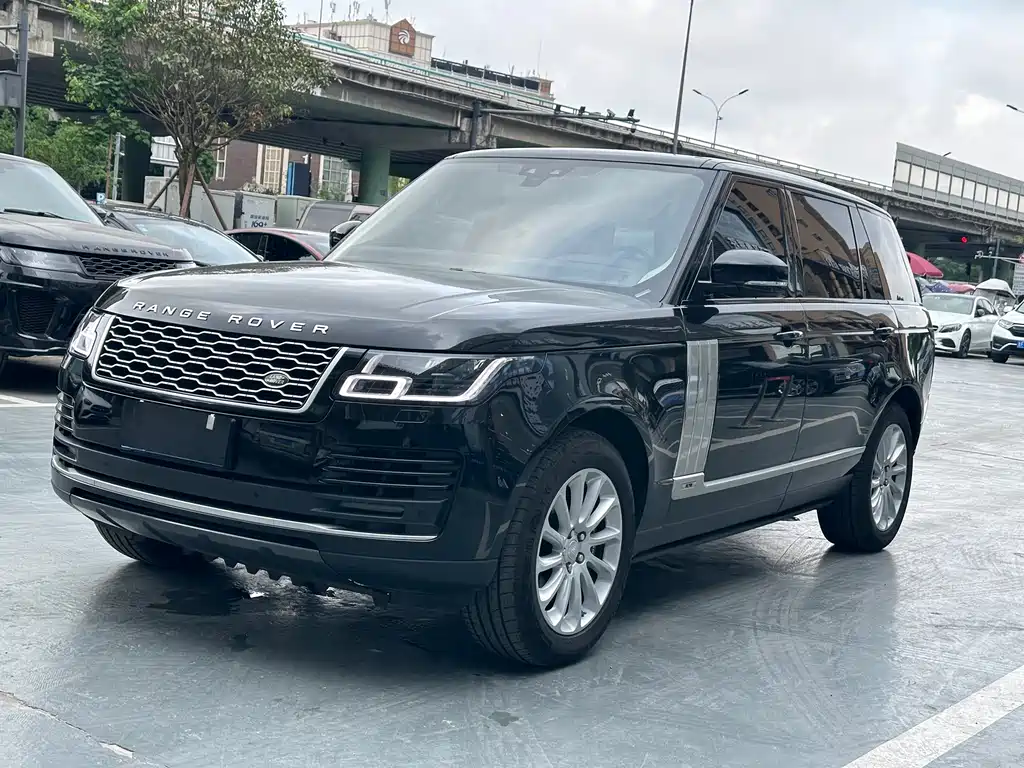 Land Rover Range Rover 2018 — фото 1