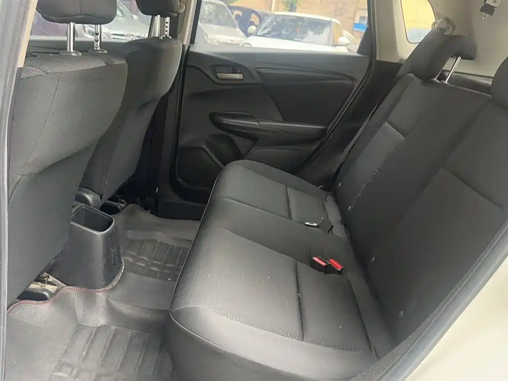 Honda Fit 2016 — фото 10