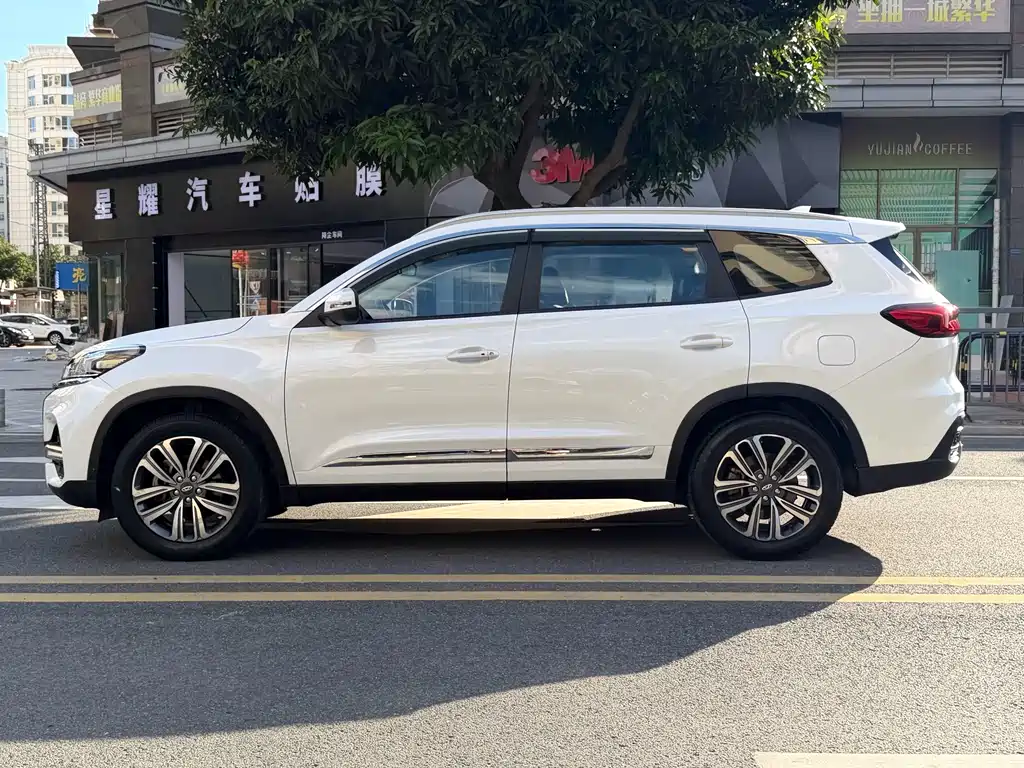 Chery Tiggo 8 2018 — фото 12