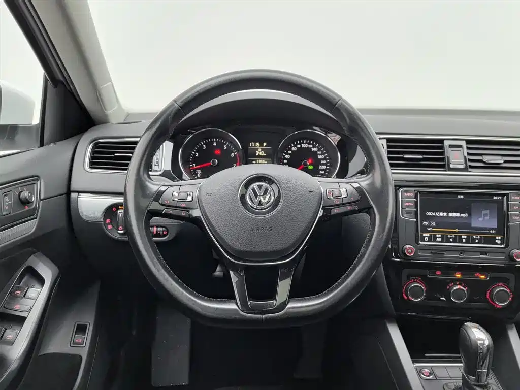 Volkswagen Sagitar 2018 — фото 11