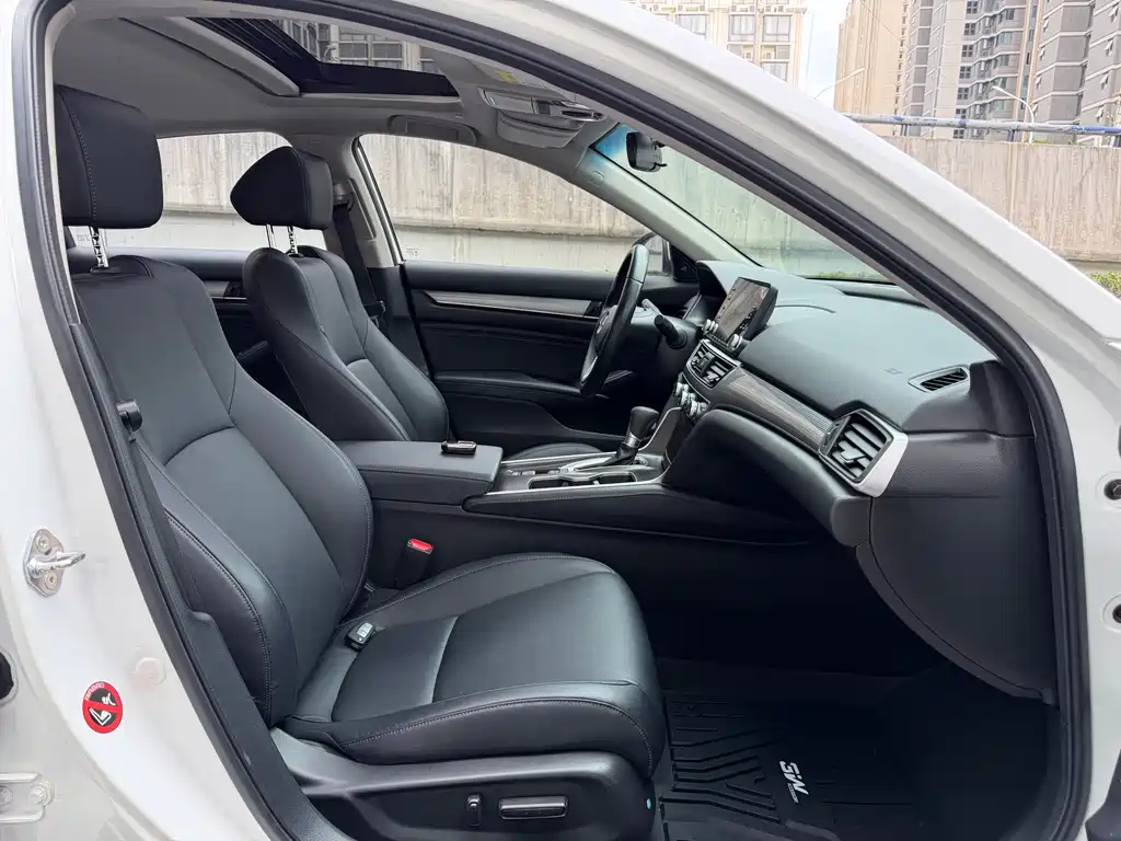 Honda Accord 2019 — фото 14