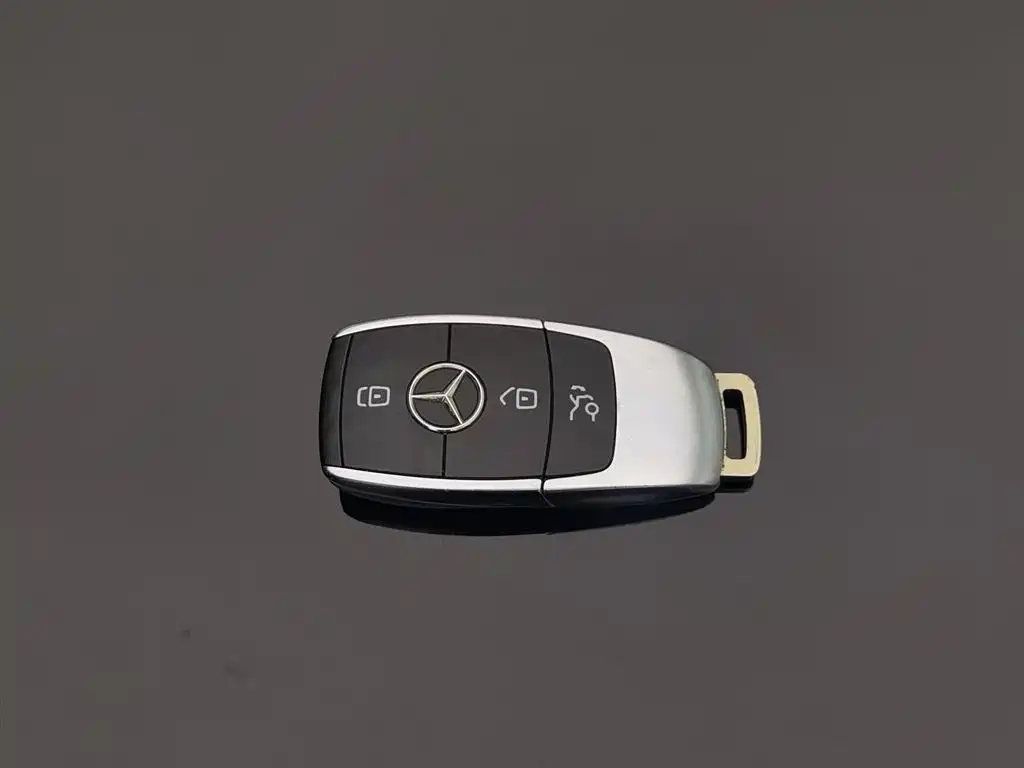 Mercedes-Benz EQB 2022 — фото 19