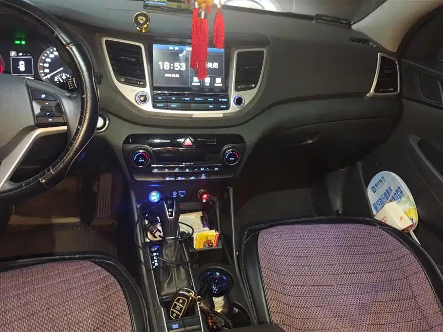 Hyundai Tucson 2017 — фото 13
