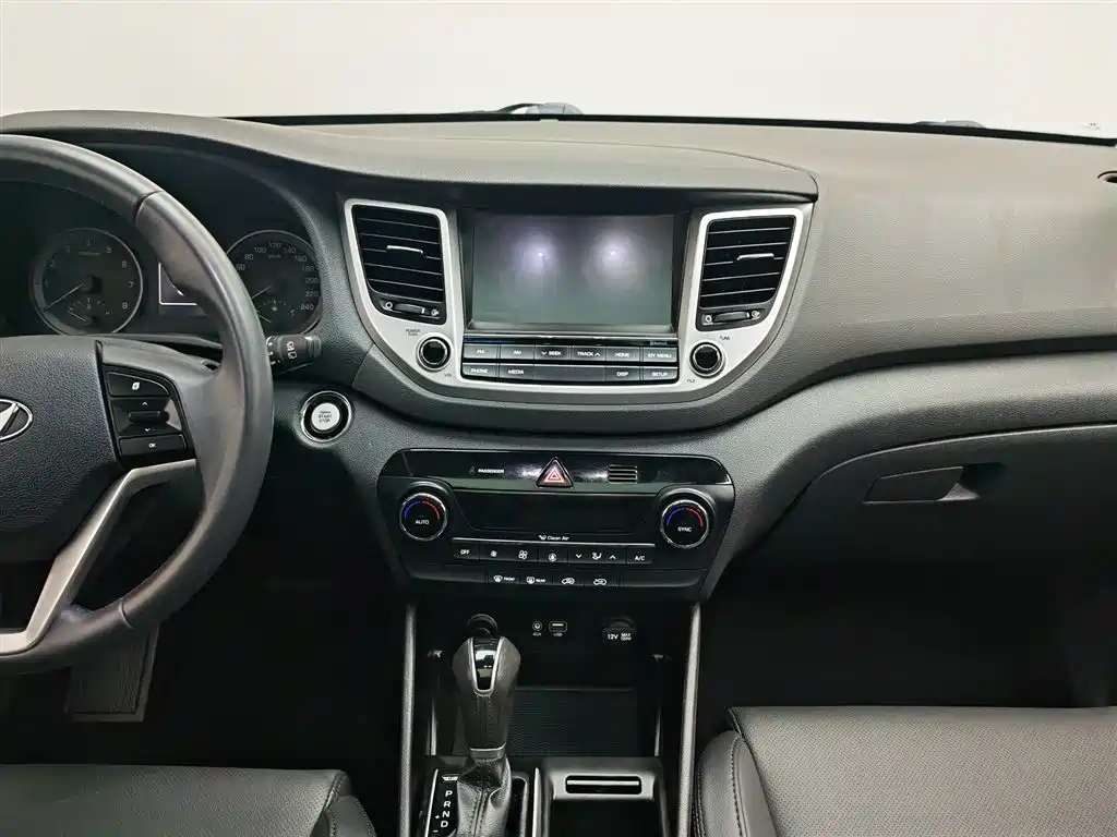 Hyundai Tucson 2016 — фото 12