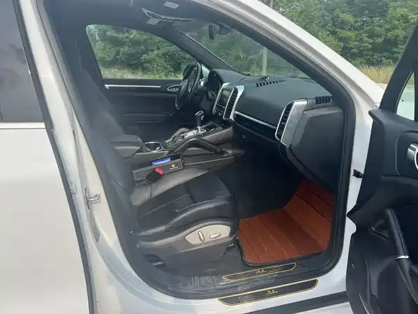 Porsche Cayenne 2015