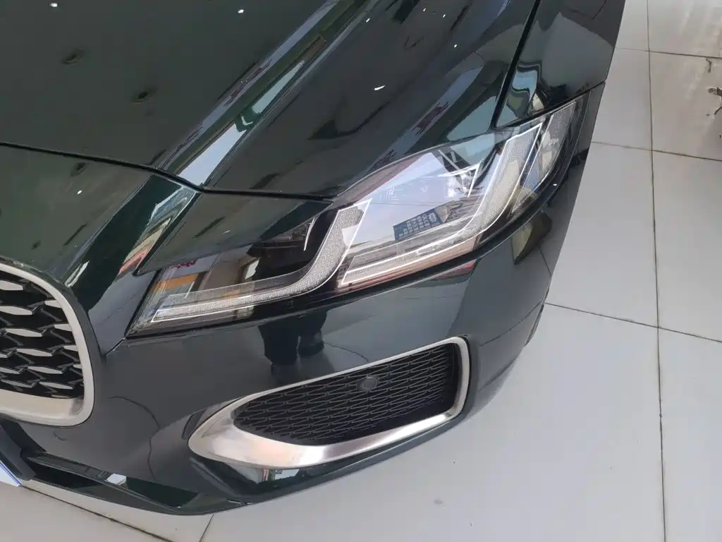 Jaguar XFL 2022 — фото 18