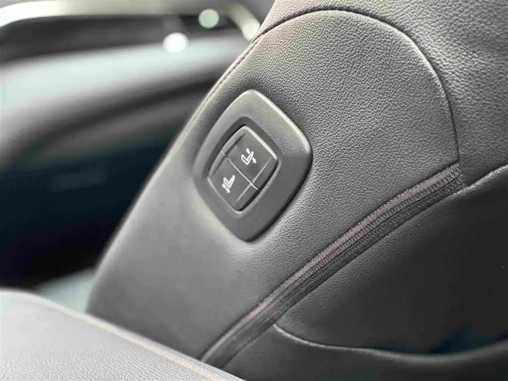 Toyota Camry 2022 — фото 14